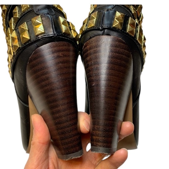 Betsey Johnson Gold Studded “Camper” Leather Ankle Boots- Sz 7 - Picture 8 of 11